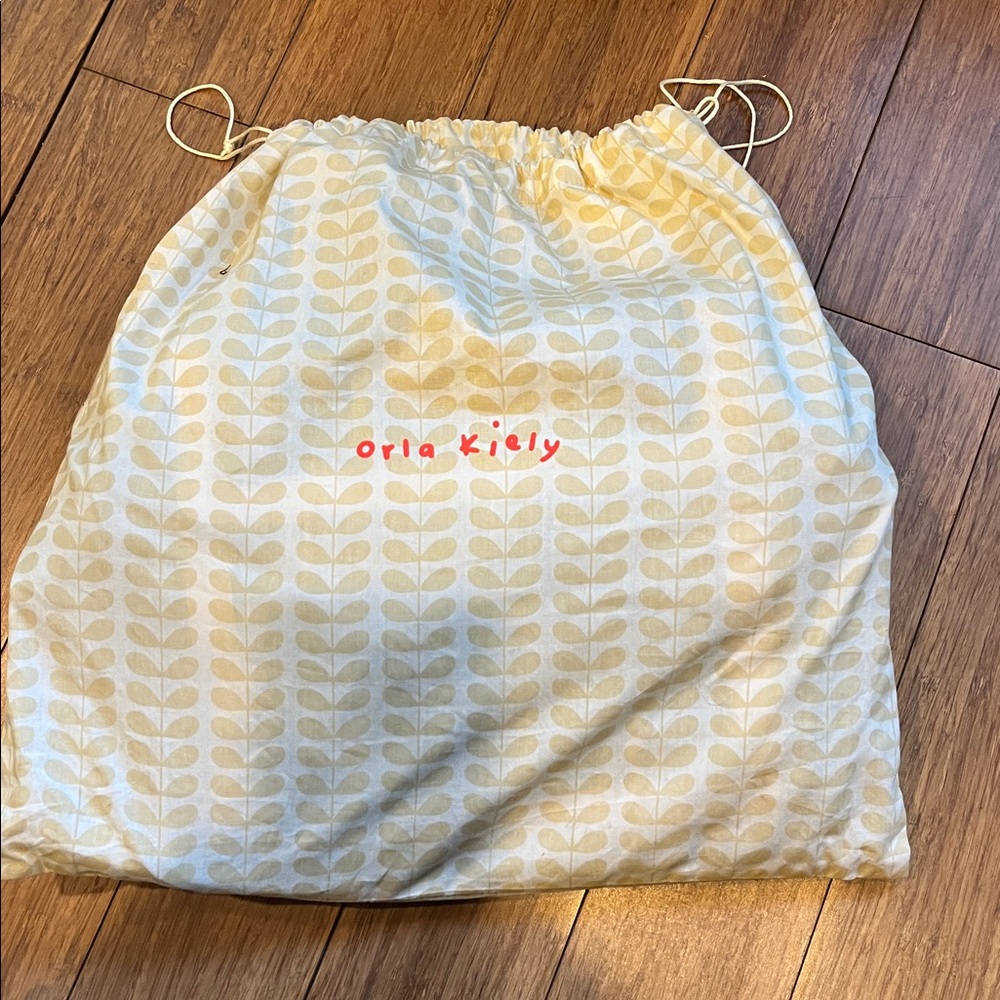 Orla Kiely Leather Retro Shoulder Bag Green Ivory - Picture 11 of 11